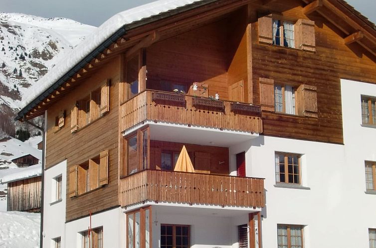 Appartement Tgèsa Garnetsch No. 1 Young, (Sedrun).