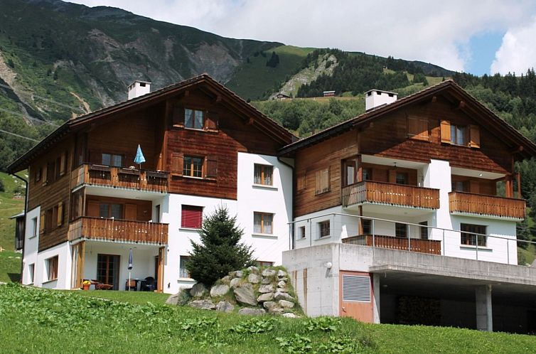 Appartement Tgèsa Garnetsch No. 1 Young, (Sedrun).
