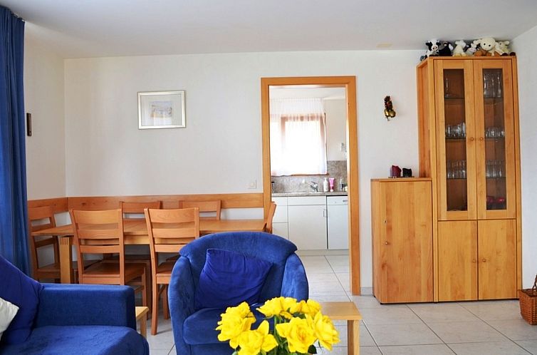 Appartement Tgèsa Garnetsch No. 1 Young, (Sedrun).