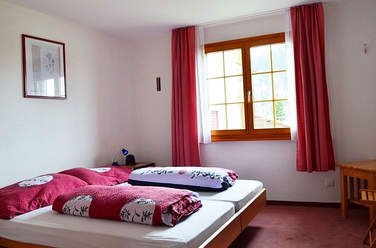 Appartement Tgèsa Garnetsch No. 1 Young, (Sedrun).