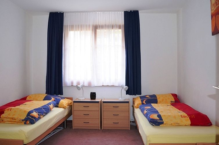 Appartement Tgèsa Garnetsch No. 1 Young, (Sedrun).