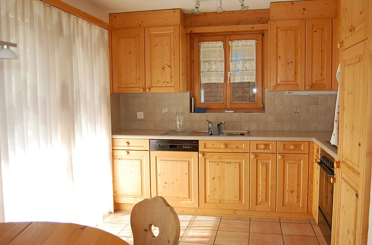 Appartement Londadusa Parterre, (Rueras/Sedrun), 178.02