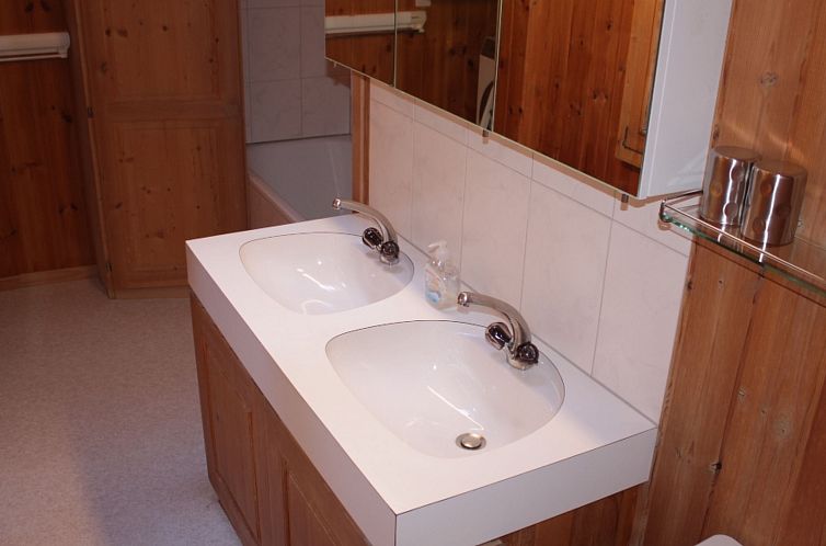 Appartement Cavegn-Fry, (Rueras/Sedrun), 652.01