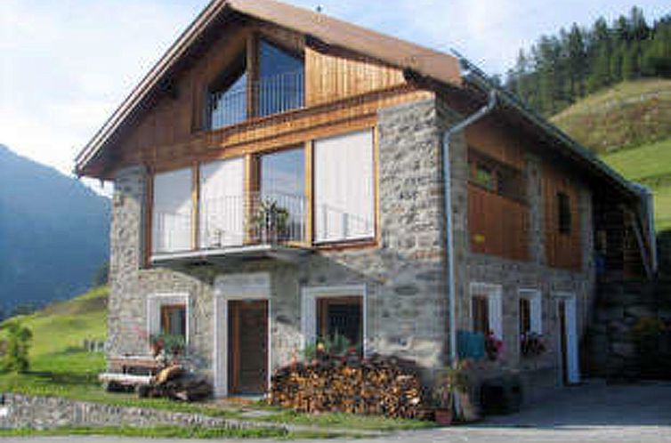 Appartement Chascharia, (Vnà).