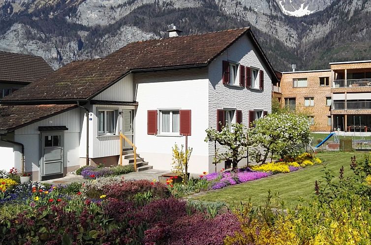 Unterkunft 18214302 - Appartement Graubünden - Appartement Schils, (Flums). 5 Zimmerhaus mit Bad/Dusche