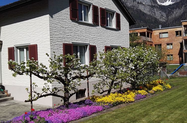 Appartement Schils, (Flums). 5 Zimmerhaus mit Bad/Dusche