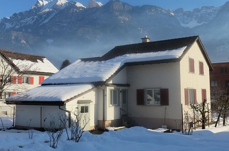 Appartement Schils, (Flums). 5 Zimmerhaus mit Bad/Dusche