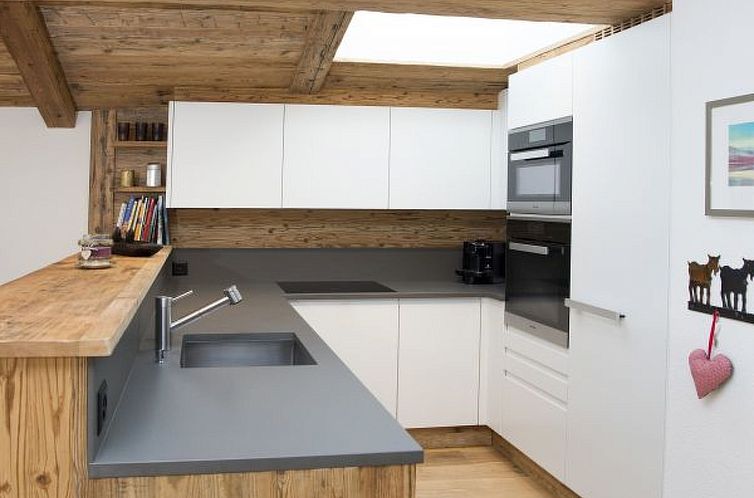 Appartement Zentrale 3.5 Zimmer Wohnung Seegarten B- Lenzerh