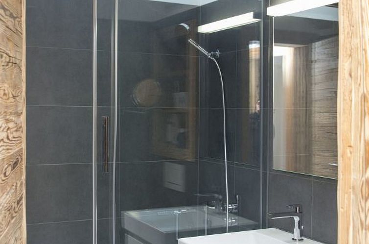 Appartement Zentrale 3.5 Zimmer Wohnung Seegarten B- Lenzerh