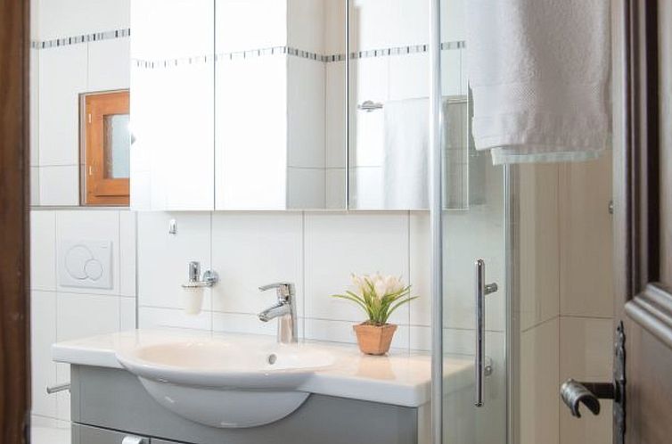 Appartement mit Whirlpool für 6 Personen-Lenzerheide