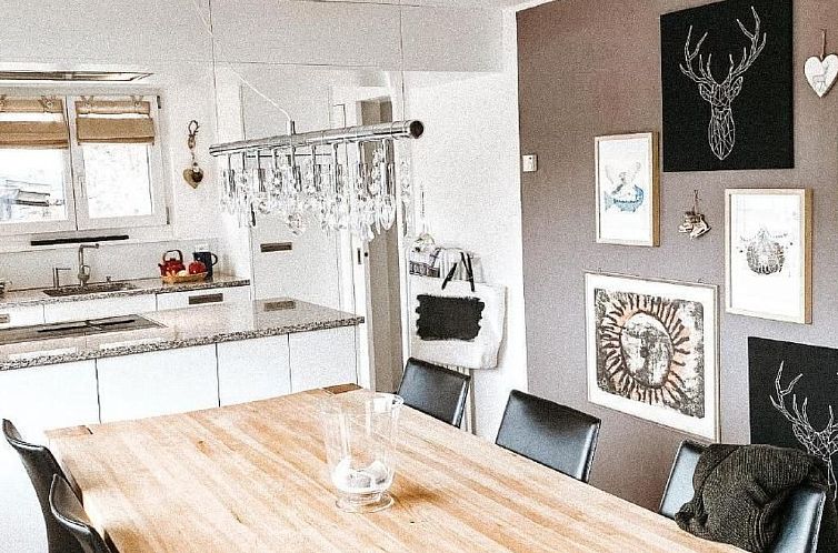 Vakantiehuis Haus Tschuetta - zentrale Lage in Valbella