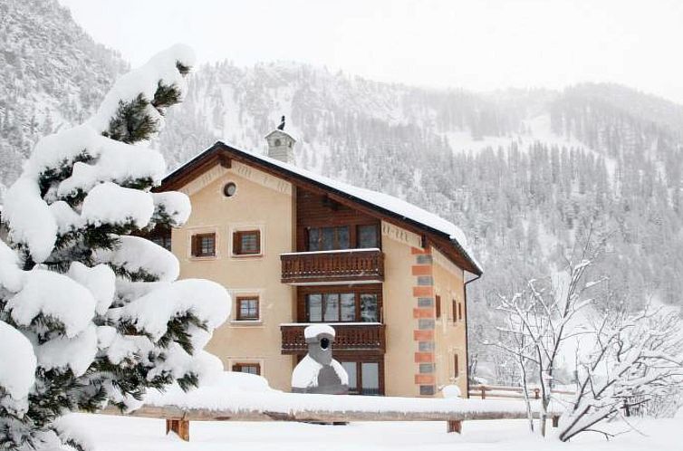 Appartement Chasa Müfaits Parterre, (Tschierv).