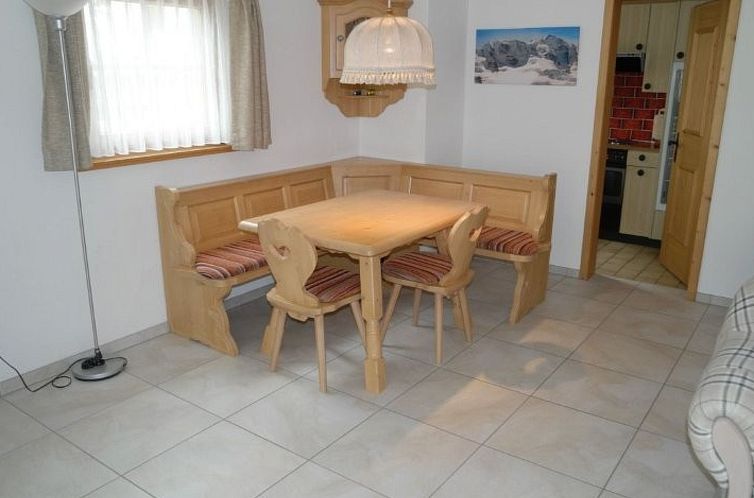 Appartement Chasa Müfaits Parterre, (Tschierv).