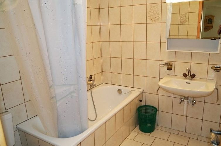 Appartement Chasa Müfaits Parterre, (Tschierv).