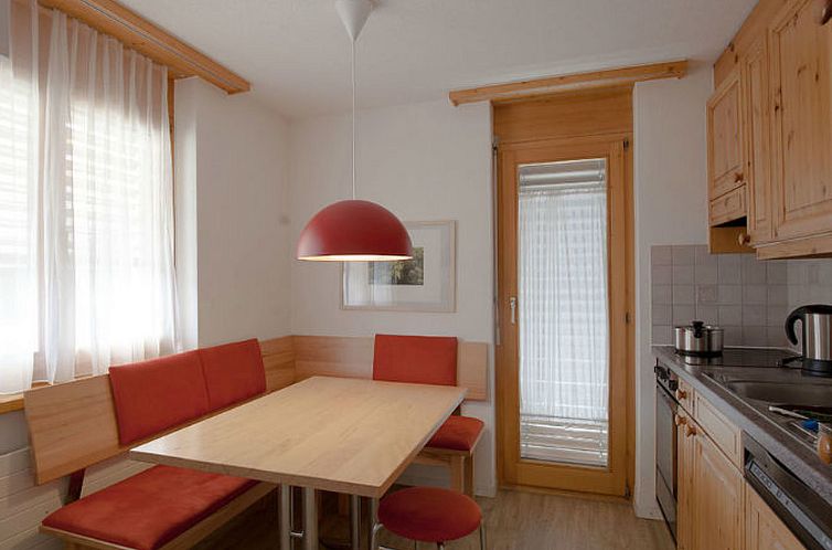 Appartement Profos, Ruschein, (Ruschein).