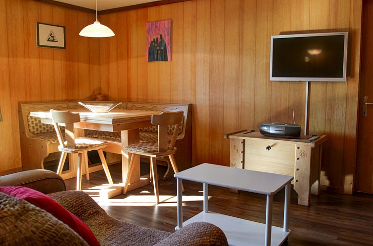 Appartement Rumein Cajochen, Rumein, (Degen).