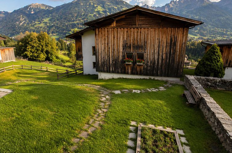 Appartement Hotel Pèz Regina, Lumbrein, (Lumbrein), 48013B