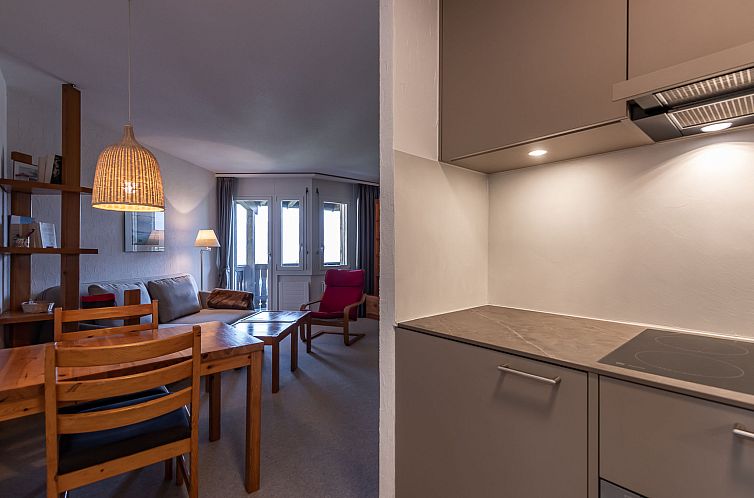 Appartement Apartment Tavaun - Crap Grisch, (Flims Dorf). 1.