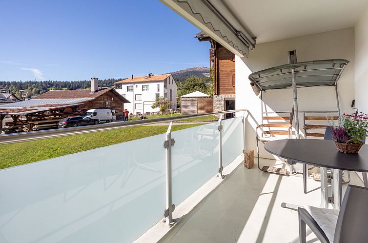 Appartement Apartment Tavaun - Crap Grisch, (Flims Dorf). 1.