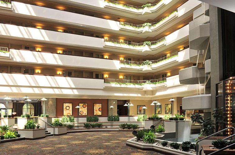 Embassy Suites Des Moines Downtown