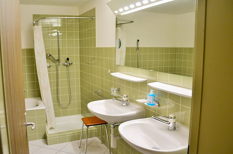 Appartement Arcula, (Flims Dorf). Grosszügige 3.5 Zimmerwoh