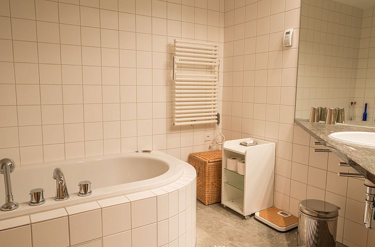 Appartement Guarda Flem, (Flims Dorf). 3.5 Zimmerwohnung