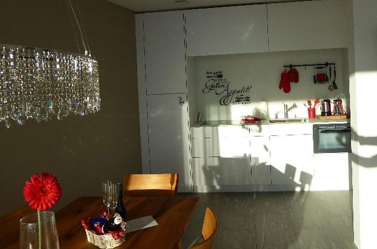 Appartement Casa Admisa, (Flims Dorf). 3.5 Ferienwohnung, 2 