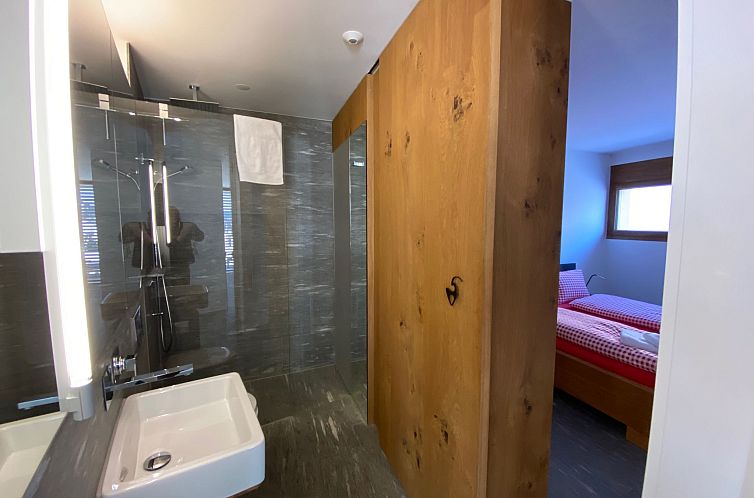 Appartement Casa Admisa, (Flims Dorf). 3.5 Ferienwohnung, 2 