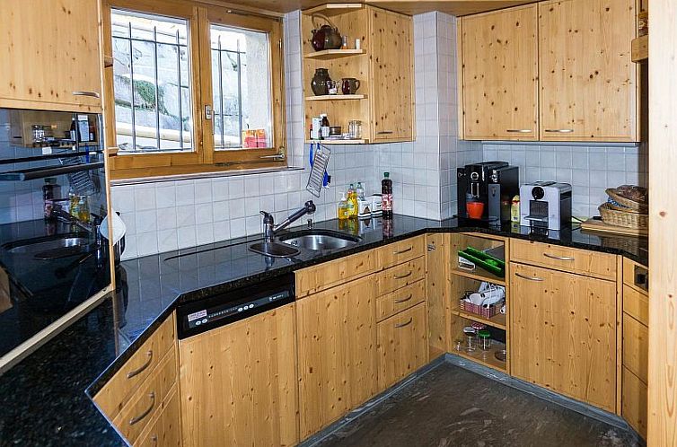 Vakantiehuis El Cantun, (Flims Dorf). 6-Zimmer Einfamilienha
