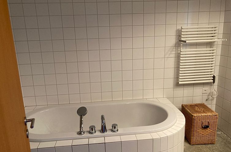Appartement Guarda Flem, (Flims Dorf), 2605