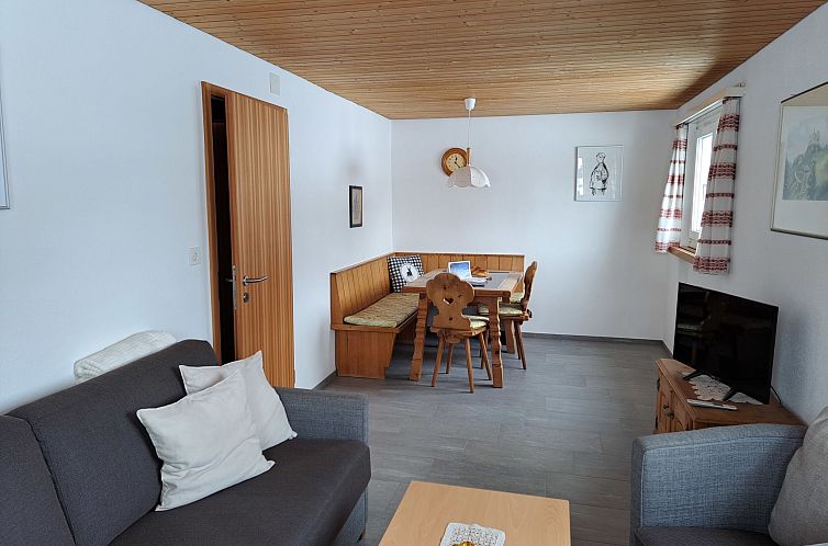 Appartement am Tarasper See, (Tarasp).