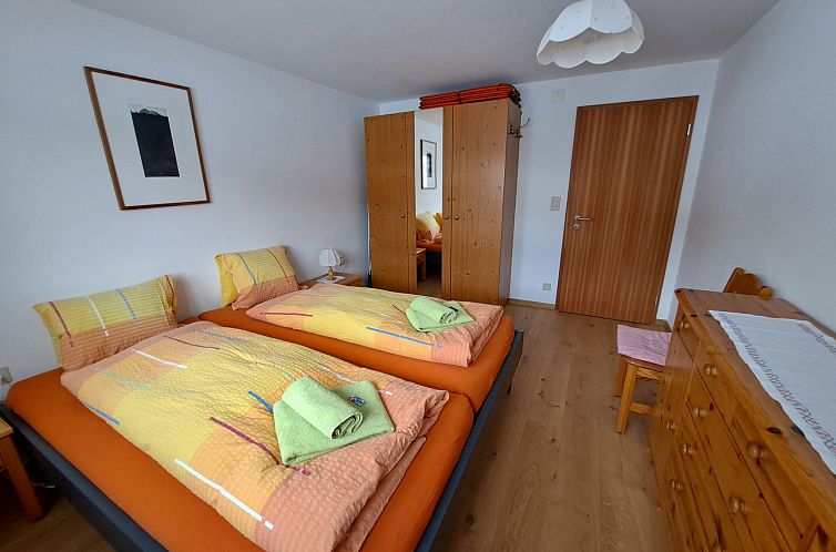 Appartement am Tarasper See, (Tarasp).