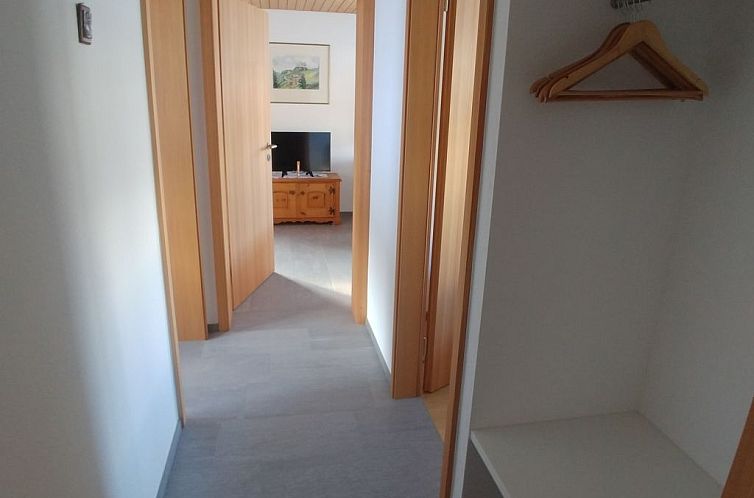 Appartement am Tarasper See, (Tarasp).