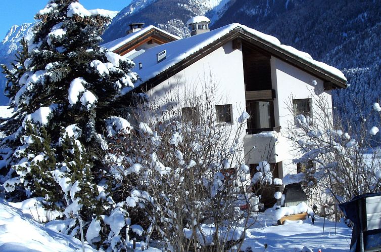 Appartement Chasa Ravagl, (Scuol).