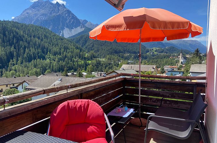 Appartement Sotchà 8c, (Scuol).