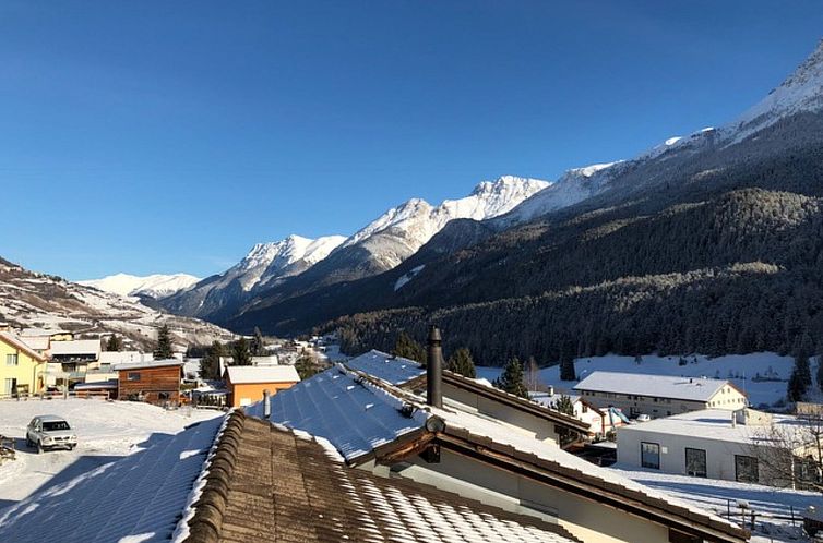 Appartement Sotchà 8c, (Scuol).