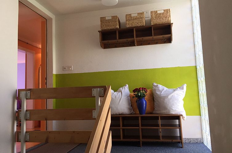Appartement Sotchà 8c, (Scuol).