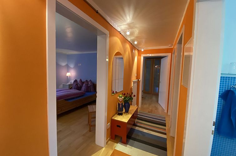 Appartement Sotchà 8c, (Scuol).