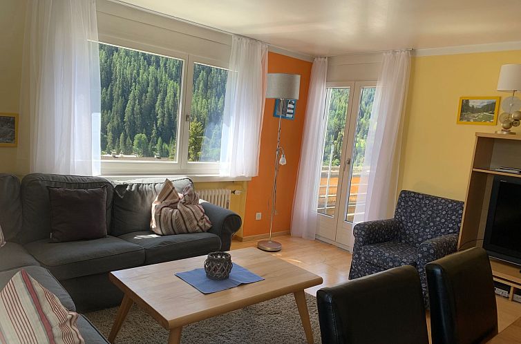 Appartement Sotchà 8c, (Scuol).