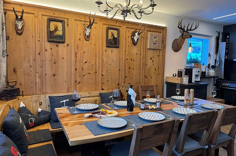 Vakantiehuis Berg-Bijou Scuol, (Scuol).