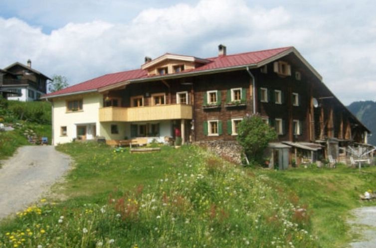Appartement BioHof Casutt, Tenna, (Tenna).