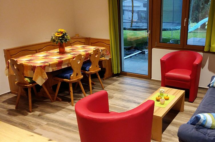 Appartement Schweizer, Obersaxen-Affeier, (Obersaxen).