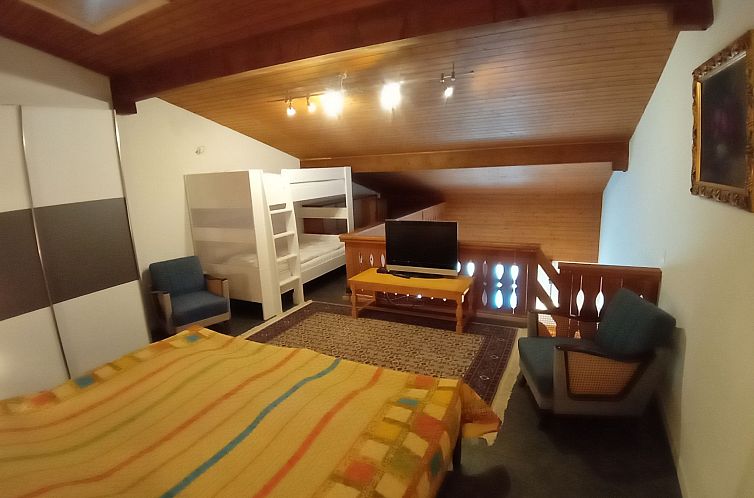 Appartement Crestahüs Seeberger, Obersaxen-Misanenga, (Ober