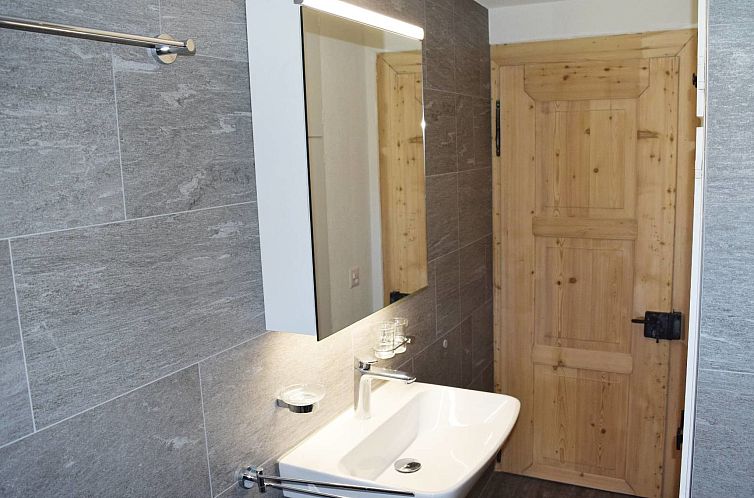 Appartement Gyrgarta, Obersaxen-Meierhof, (Obersaxen), 34066