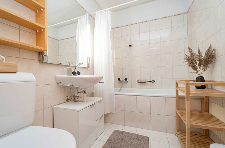 Appartement Cresta 54, Obersaxen-Misanenga, (Obersaxen),