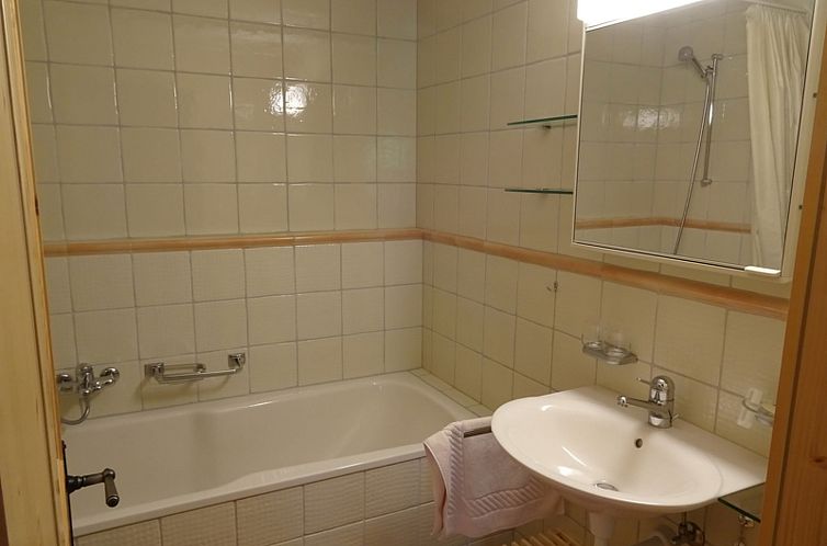 Appartement Gadahüs Elvers, Obersaxen-Misanenga, (Obersaxen