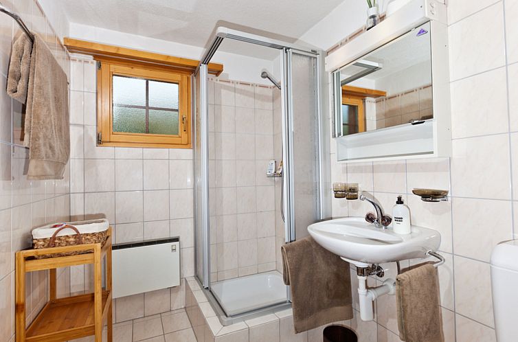 Appartement Ferienhaus Annahüs, Obersaxen-Misanenga, (Obers
