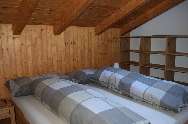 Guest house 1823325 - Apartment Under Gräub / Grisons - Appartement Uf am Stutz, Obersaxen-Misanenga, (Obersaxen), 3