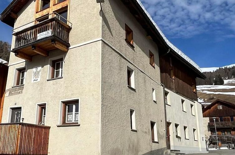 Appartement Gemütlich eingerichtete Ferienwohnung "Chasa"