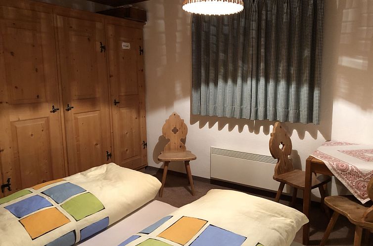 Appartement Mugliner 117A, (Ftan).